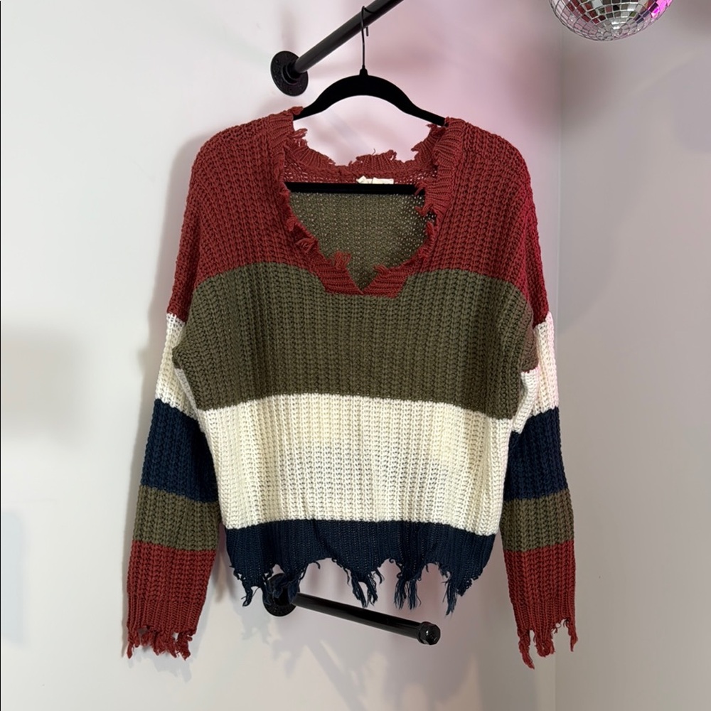✨ Eesome V-Neck Red and Green Sweater
